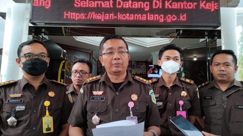 Kejaksaan Negeri Malang Melakukan Penyidikan Dugaan Tindak Pidana Korupsi Atas Pengelolaan Dana Hibah 2020 Dan 2021 di Tubuh Komite Olah Raga Nasional (KONI) Malang, Pada Assosiasi Persatuan Sepak Bola Seluruh Indonesia Kota Malang