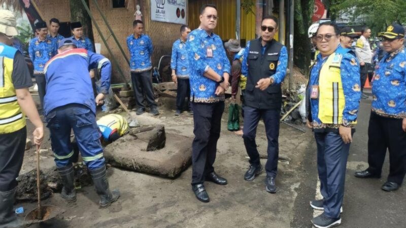 Pak Mbois Tinjau Drainase Sukarno-Hatta (Suhat)