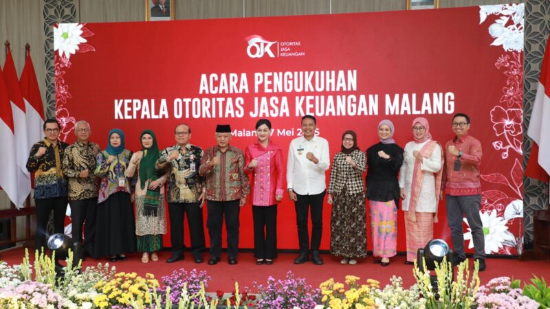 Walikota Wahyu Hadiri Pengukuhan Kepala OJK Malang