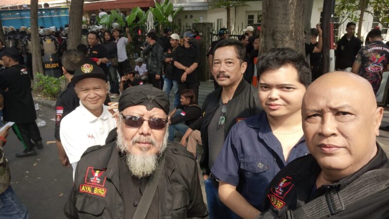 Ribuan Massa Grib dan MAKI Hadang Eksekusi Rumah di dr Soetomo Surabaya, Tuding Ada Mafia Tanah