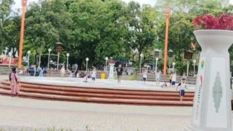BESARAN DANA CSR ALUN ALUN MERDEKA KOTA MALANG MULAI DIPERTANYAKAN AKTIVIS ANTI KORUPSI KOTA MALANG