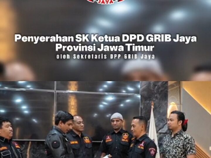 Momentum bersejarah kembali terukir dalam perjalanan GRIB Jaya.vPenyerahan Surat Keputusan kepada Ketua Dewan Pimpinan Daerah GRIB Jaya Provinsi Jawa Timur, Bapak Yusriadi, menjadi simbol amanah dan kepercayaan yang besar untuk membawa organisasi menuju arah yang lebih maju dan solid.